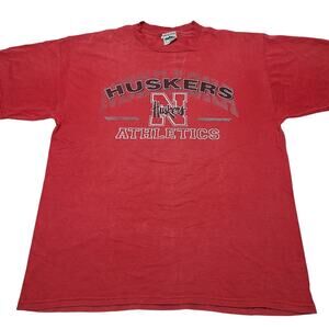 Vintage Briar Creek Nebraska Corn Huskers Men's XL Red T-shirt Thrashed